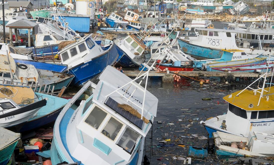 Huracán Beryl deja devastación en isla de Granada; se dirige a México. Foto: AP