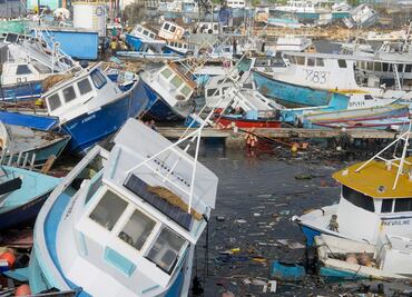 Huracán Beryl deja devastación en isla de Granada; se dirige a México