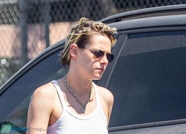 Kristen Stewart pasea con leggings y braless en Los Ángeles