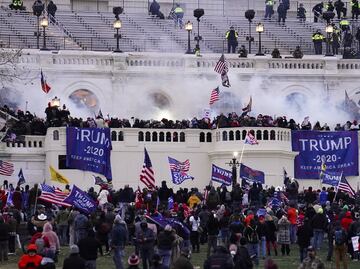 Citan a más ex funcionarios de Trump por asalto al Capitolio