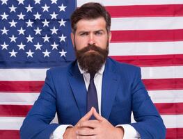 Solicitan mexicanos para trabajo en la Embajada de Estados Unidos en México; pagan $922,331 anuales