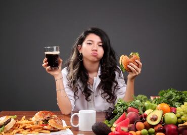 Colesterol. Los seis alimentos que elevan el riesgo de sufrir un infarto, según expertos