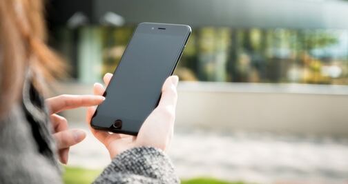 Light Phone II, el dispositivo móvil que promete ‘curar’ la adicción a internet 