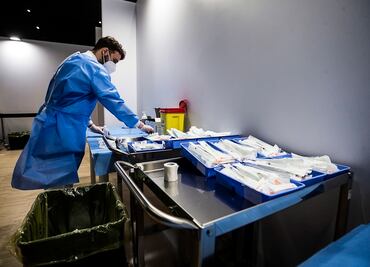 Farmacéutica de EU informa alta efectividad en tratamiento contra Covid