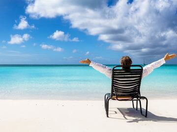 ¡Trabajo en el paraíso! Disney anuncia vacantes para laborar en isla en Bahamas