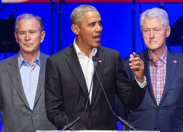 Obama, Bush y Clinton se vacunarían en público