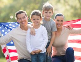 ¿Tienes visa? Así puedes hacer un “Ajuste de Estatus” para pedir la residencia en Estados Unidos