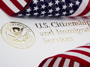 USCIS suspende trámites presenciales y flexibiliza extensión de estadía