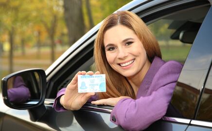 ¿Cómo puedo convertir mi licencia de conducir tradicional en permanente? Guía rápida y sencilla