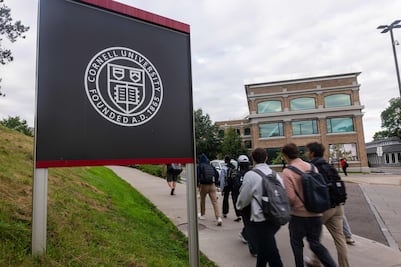 Presunta violación grupal en Cornell: a algunos señalados les pidieron ensayos como “mitigación”