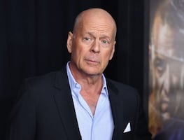 Conmovedora reaparición de Bruce Willis: así luce el actor tras ingresar a casa de reposo