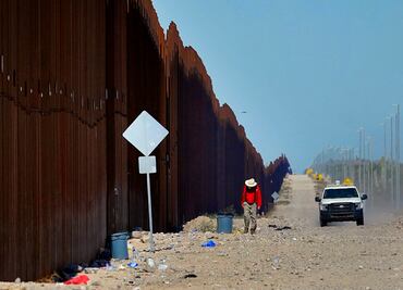 Estados Unidos suspende el trámite vehicular la frontera de Texas ante mayor flujo migratorio