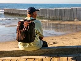 Juez de Texas anula el plan de Biden para indocumentados cónyuges de ciudadanos de EU