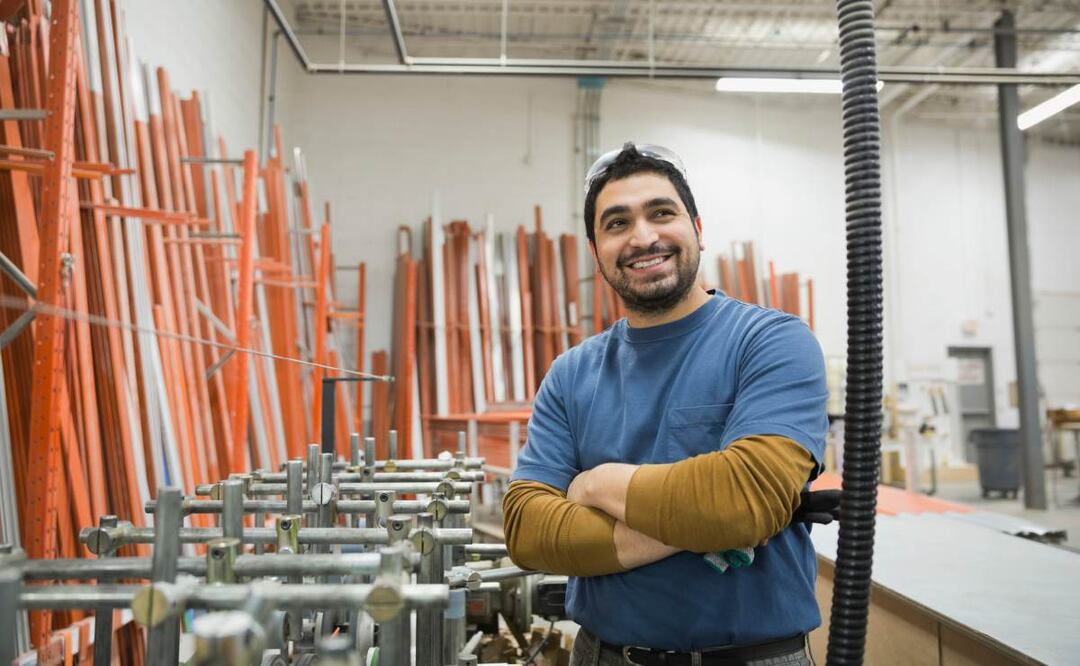 Empresa de Estados Unidos busca mexicanos con secundaria terminada para trabajar en la descarga de productos. Foto: iStock / Hero Images