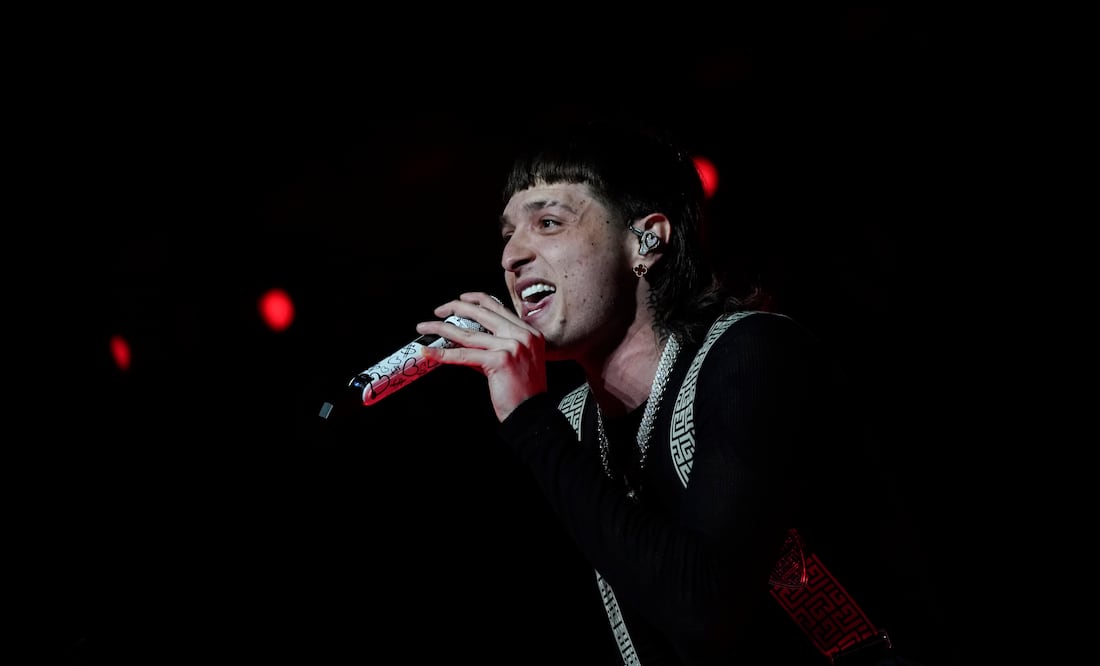 Peso Pluma en la mira: Tribunal admite recurso para evitar su presentación en el festival de Viña del Mar. (Foto AP/Aurea Del Rosario)