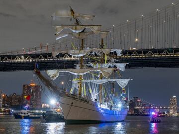 Buque mexicano no recibía asistencia de remolcador, pese a malas condiciones marítimas