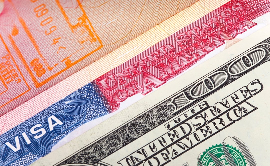 Visa americana/ iStock/Konstik