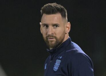 Fans ovacionan a Messi durante concierto de Coldplay en Barcelona