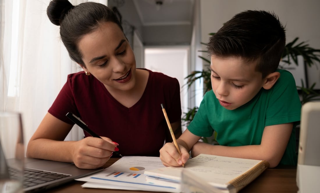Los padres de familia recibirán esta semana las calificaciones de sus hijos de los niveles preescolar, primaria y secundaria. Foto: iStock