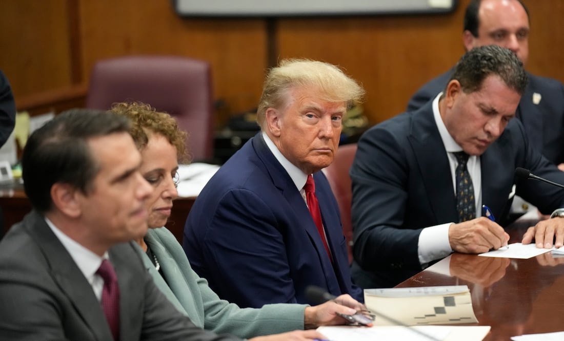 La acusación contra Trump es la "falsificación de registros mercantiles".  (AP Photo/Seth Wenig, Pool)