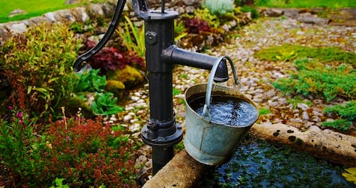 ¿Por qué los estadounidenses están pagando más por el agua?