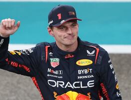 Verstappen recoge su premio de campeón y Alonso el de la 'Maniobra del año' en gala FIA
