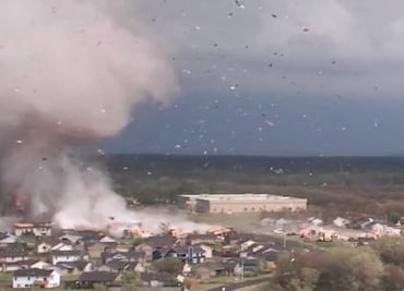 Videos. Poderoso tornado de 21 minutos destruyó más de mil casas en sur de Kansas