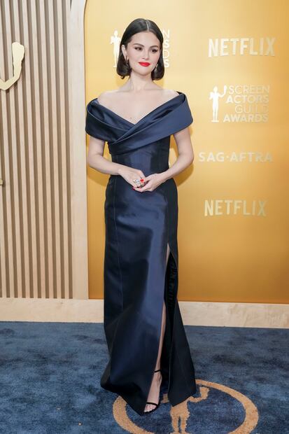 Selena Gomez luce glamuroso look lencero tras ser criticada por perder peso y “blanquearse la piel”. Foto: EFE