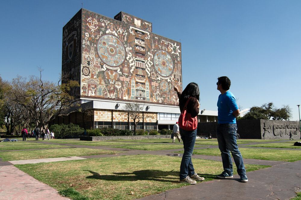 UNAM: Charlas, diplomados, cursos y talleres durante Octubre. Foto iStock / Roberto Michel