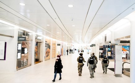 Coronavirus. NY multa a cientos de negocios por subir precios