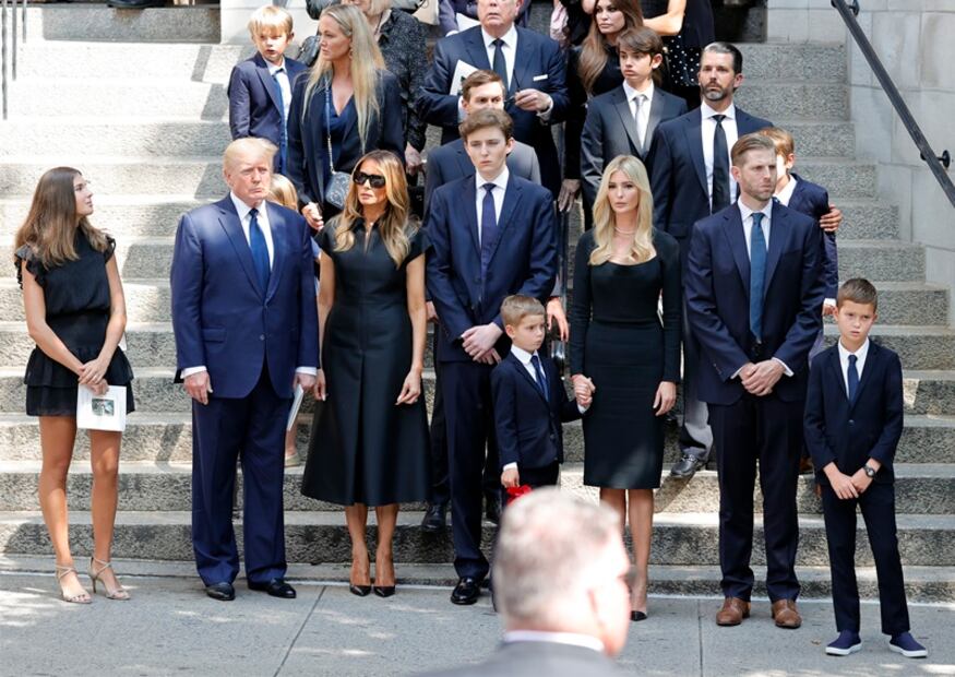 Sorprenden nuevas fotos de Barron Trump: ya es más alto que su padre