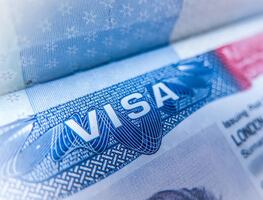 ¿Quién puede sacar la visa americana R? Estos son los requisitos y el proceso para tramitarla