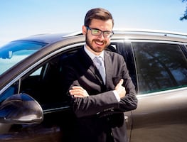 Embajada de Estados Unidos busca conductor para trabajo en la CDMX; pagan $229,705 y no piden licenciatura