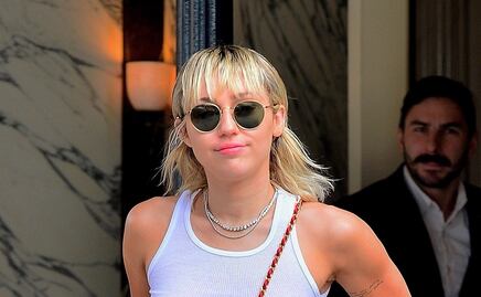 Miley Cyrus impacta con revelador look braless en Nueva York
