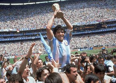 Cocaína, abusos y vínculos con la mafia italiana; los escándalos de Maradona