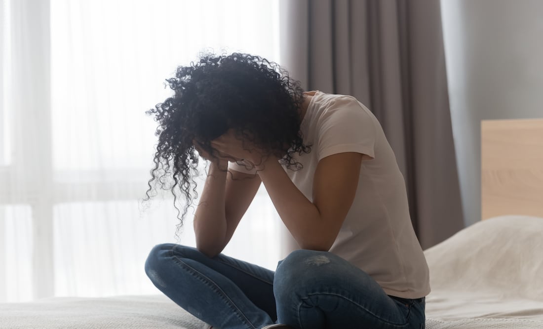 Adolescentes en riesgo: 24% ha sufrido violencia de pareja, según informe global. Foto iStock / fizkes