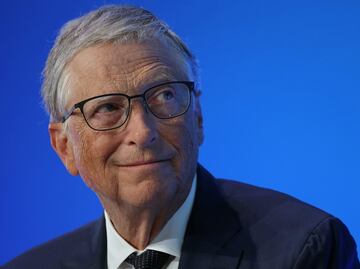 Los cuatro mejores libros que Bill Gates recomienda leer en Navidad y su playlist favorita