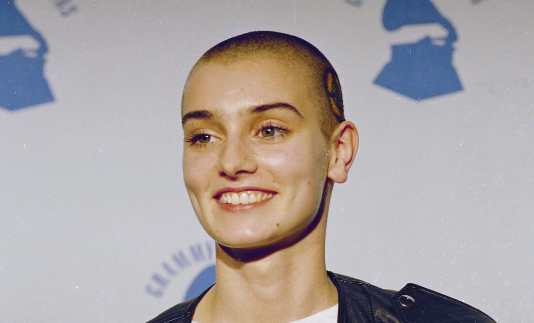 Sinéad O’Connor fue encontrada inconsciente por la policía antes de ser declarada muerta el miércoles. La talentosa cantautora irlandesa falleció a los 56 años.  (AP Photo, File)