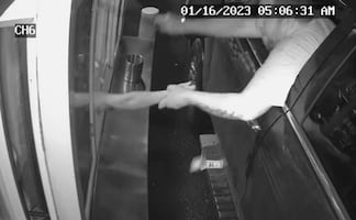 Video. Cliente intenta raptar a barista a través de drive-thru en Washington