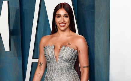 Hija de Madonna luce arriesgado catsuit traslúcido con encaje en sesión