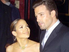 Captan a Jennifer Lopez y Ben Affleck en plena demostración de amor durante cita