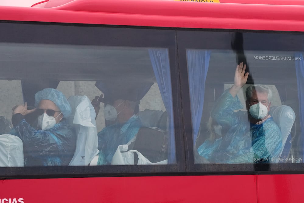 Así avanzó el brote mortal de hantavirus en el crucero Hondius que llegó a España desde Argentina. (AP Photo/Manu Fernandez)