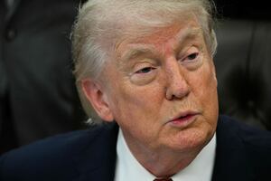 Trump dice que Irán "no puede chantajear" a EU con un nuevo cierre del estrecho de Ormuz