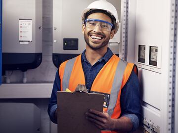 Embajada de Estados Unidos busca personal de mantenimiento con bachillerato; ofrece $215,343 pesos anuales