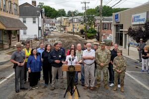Nueva York, azotada por fuertes lluvias, alerta de nuevas inundaciones "catastróficas"