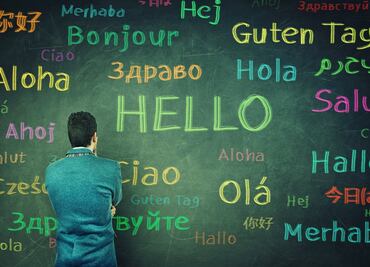 La mejor edad para aprender un segundo idioma y sus beneficios, según Harvard y el MIT