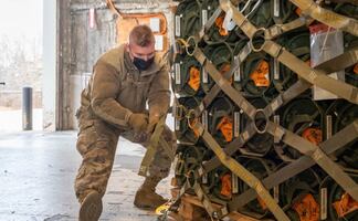 Biden analiza aumentar la implicación militar ante la escalada en Ucrania