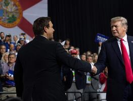 Donald Trump agradece el apoyo que le ofreció Ron DeSantis tras haber renunciado a la carrera presidencial