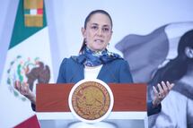 TV Azteca responde a Sheinbaum y acusa intento de censura tras llamado a no ver la televisora