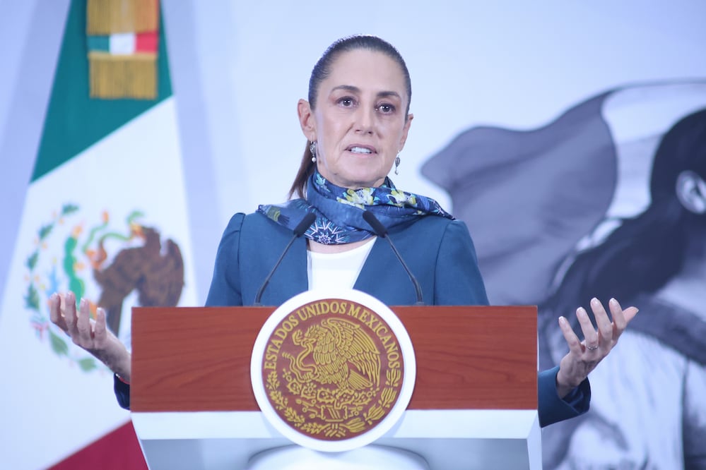 “Es una ficción del tamaño del universo”: Sheinbaum estalla por versión sobre la CIA en México.
Foto: Luis Camacho | El Universal